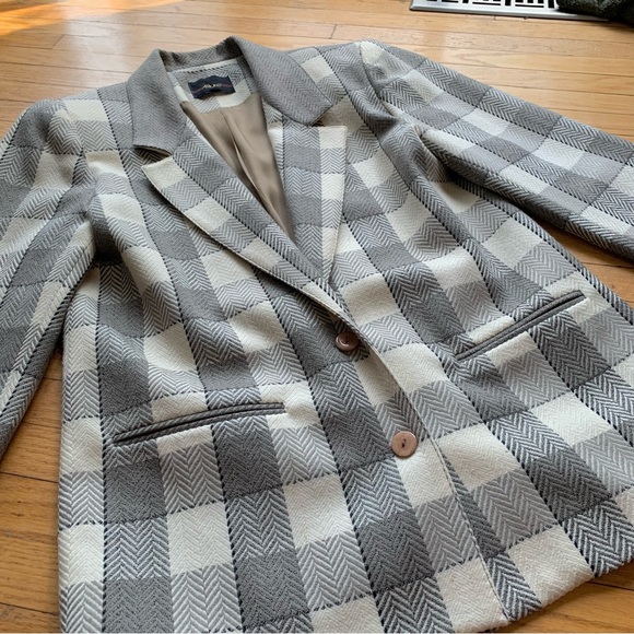 Vintage Allure Plaid Oversized Blazer (size S-M) - Picture 4 of 5